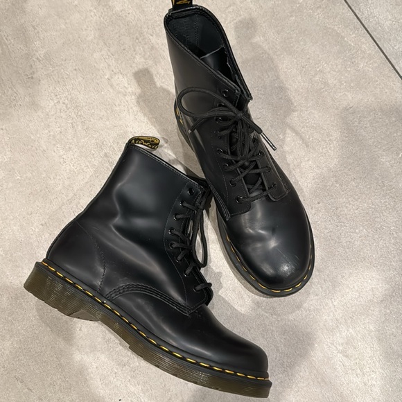 Dr Martens Docs Black Lace Ups Combat Boots Ladies Size 10 - Picture 3 of 6